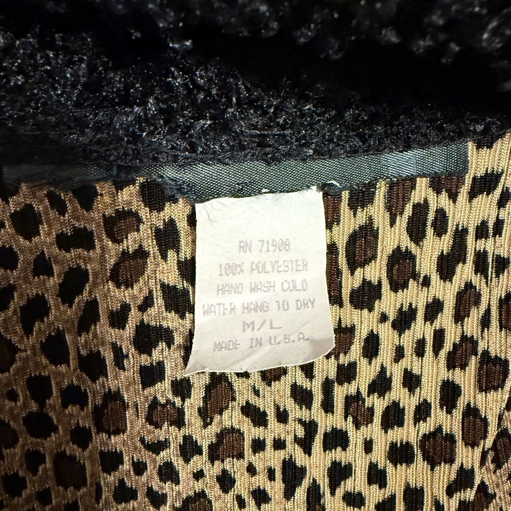 Woman’s leopard with fur size medium/large cardigan - Picture 4 of 4